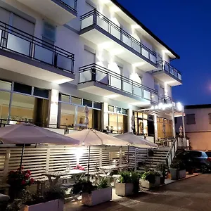 https://hotel-eugenio-rimini.emilia-romagnahotels.net